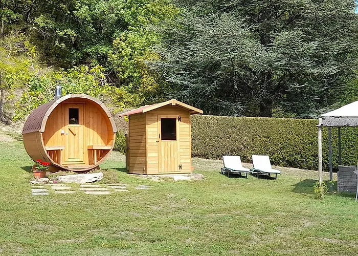 Agriturismo Badia Della Valle Κατάλυμα σε φάρμα Marradi